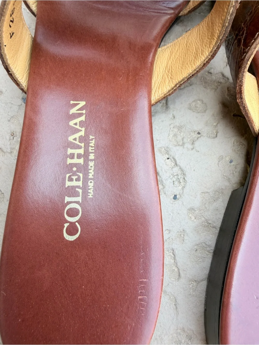 Cole Haan Melina Brown Croc Embossed Leather Sandals Size 8AA Made in Italy